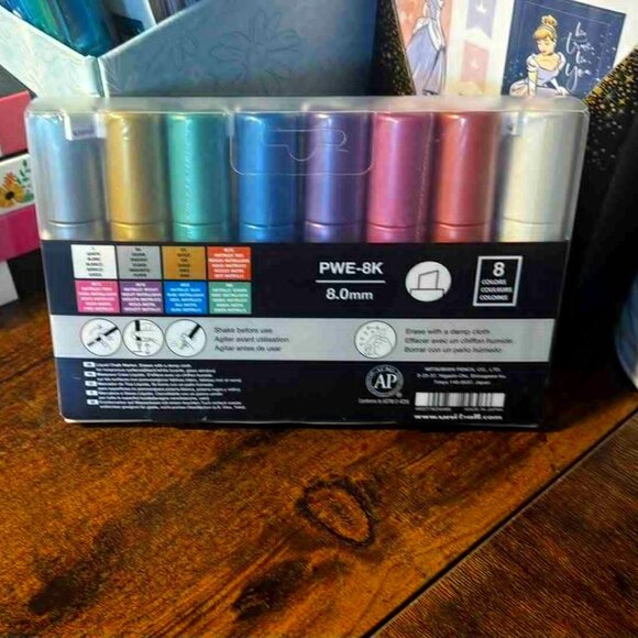 uni Chalk Markers, Metallic Broad Tip Marker - Assorted Color, 8 Pack NEW SEALED - Picture 2 of 5